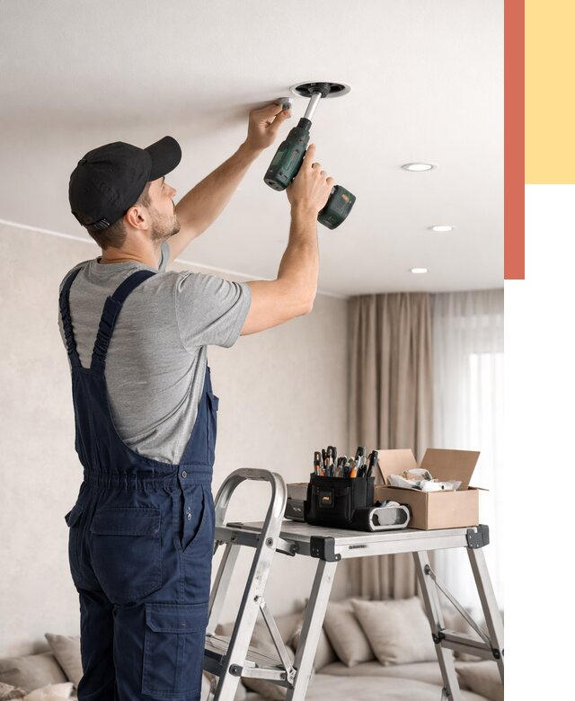 Установка и монтаж точечных светильников в натяжной потолок в Новодвинске от 1841 руб. | ОТДЕЛОЧНИК-Нвд