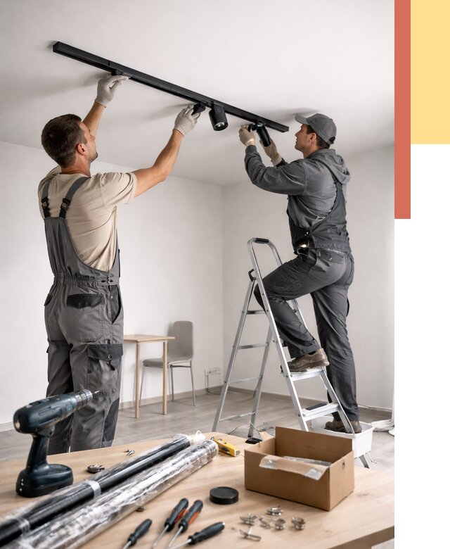 Установка трековых светильников в натяжной потолок в Новодвинске от 4295 руб. | ОТДЕЛОЧНИК-Нвд